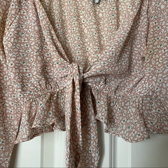 Tie front floral crop top - Picture 2 of 3